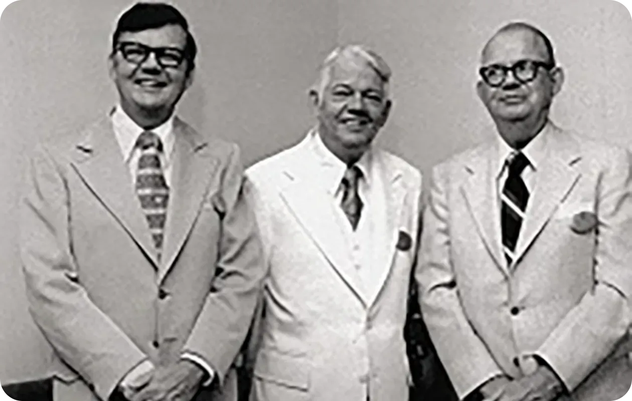AFLACの創業者、エイモス3兄弟。左からポール、ジョン、ウィリアム