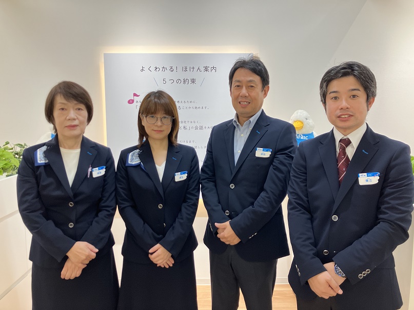 店内・スタッフの紹介02