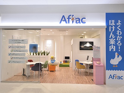 店内・スタッフの紹介01