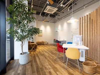 店内・スタッフの紹介01