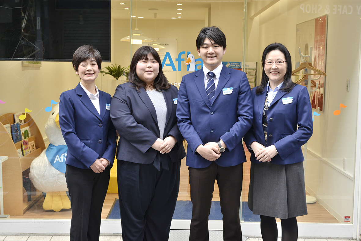 店内・スタッフの紹介02