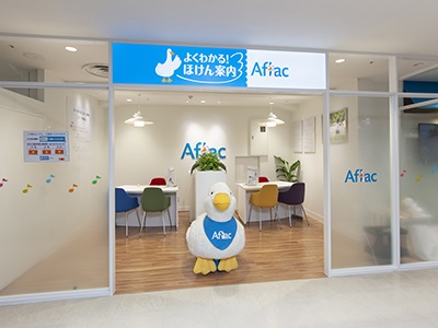 店内・スタッフの紹介01