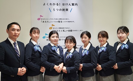 店内・スタッフの紹介02