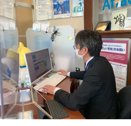 店内・スタッフの紹介02