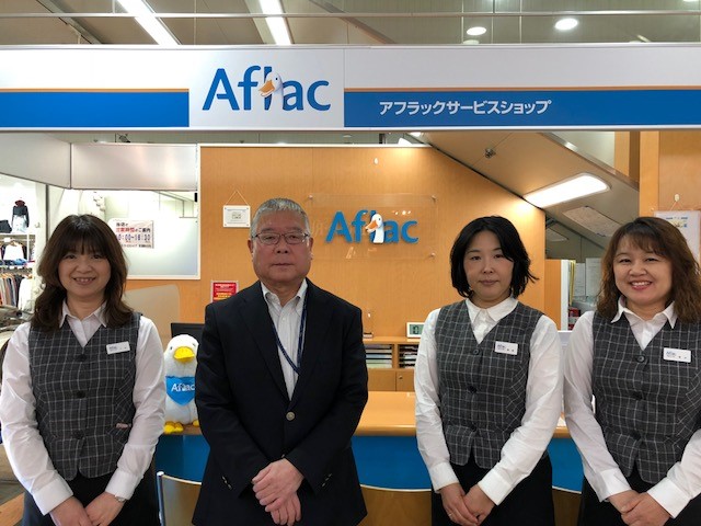 店内・スタッフの紹介02