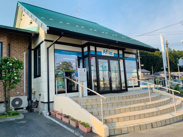 店内・スタッフの紹介01