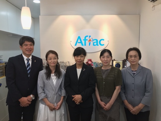 店内・スタッフの紹介01