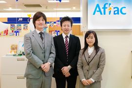 店内・スタッフの紹介02