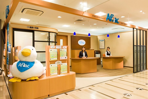 店内・スタッフの紹介01