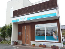店内・スタッフの紹介01