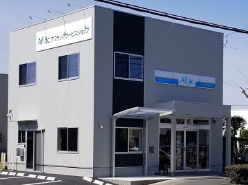 店内・スタッフの紹介01