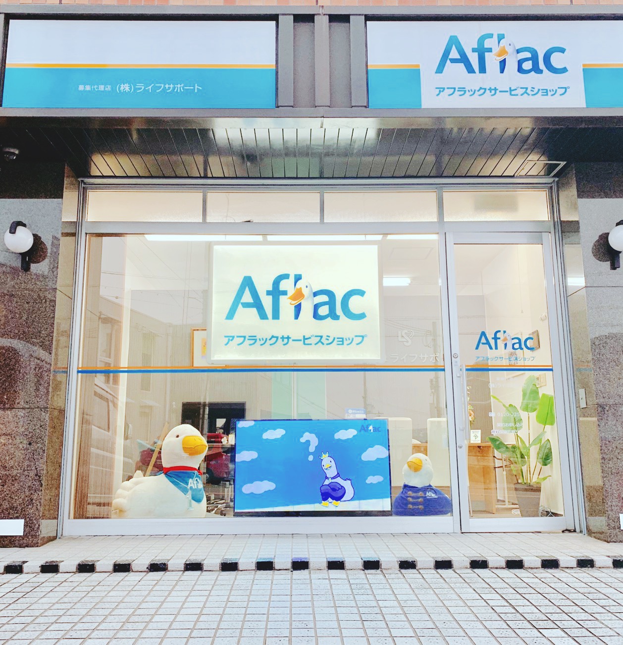 店内・スタッフの紹介01