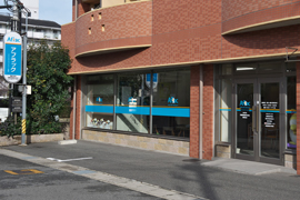 店内・スタッフの紹介01