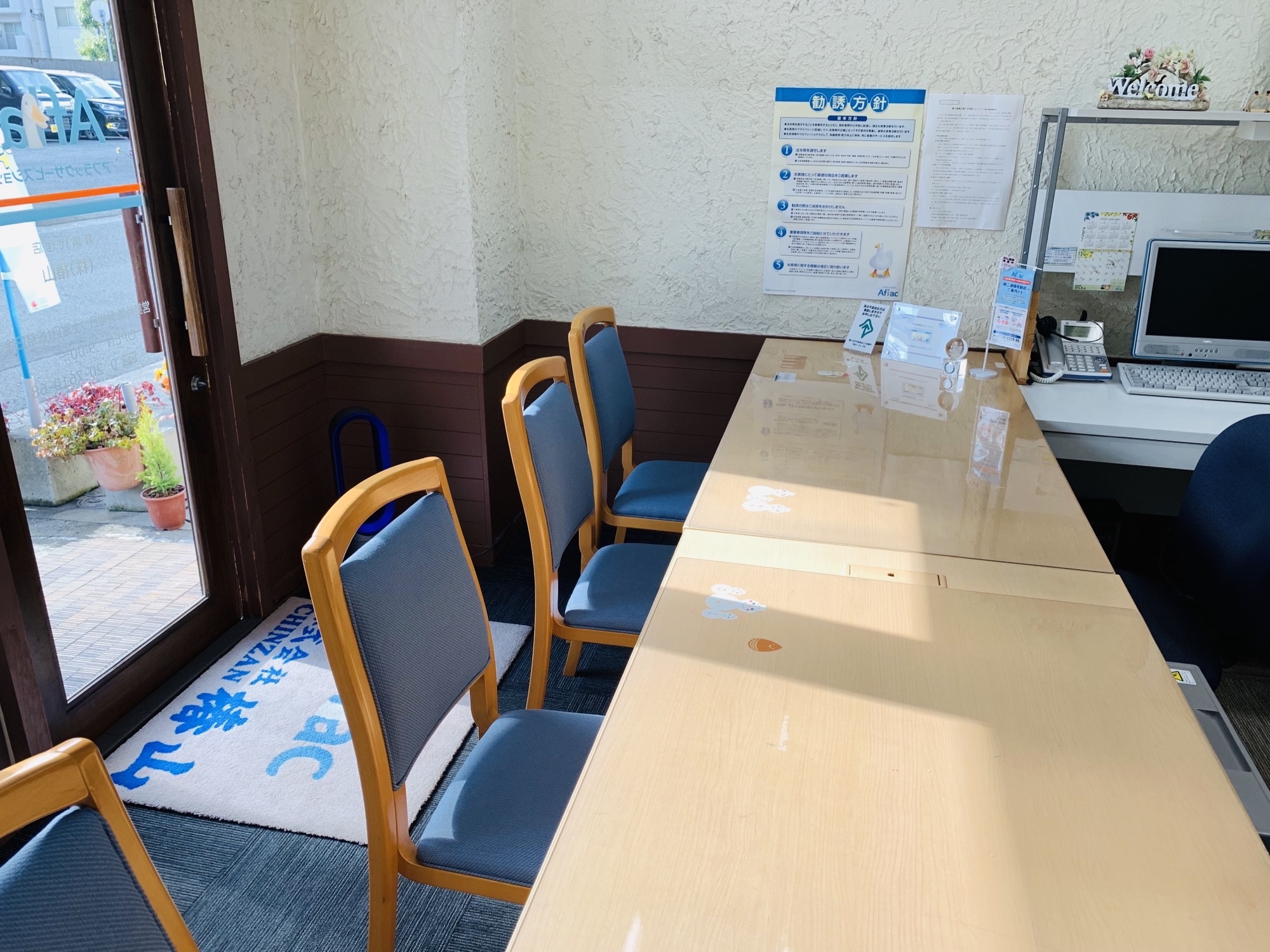 店内・スタッフの紹介02