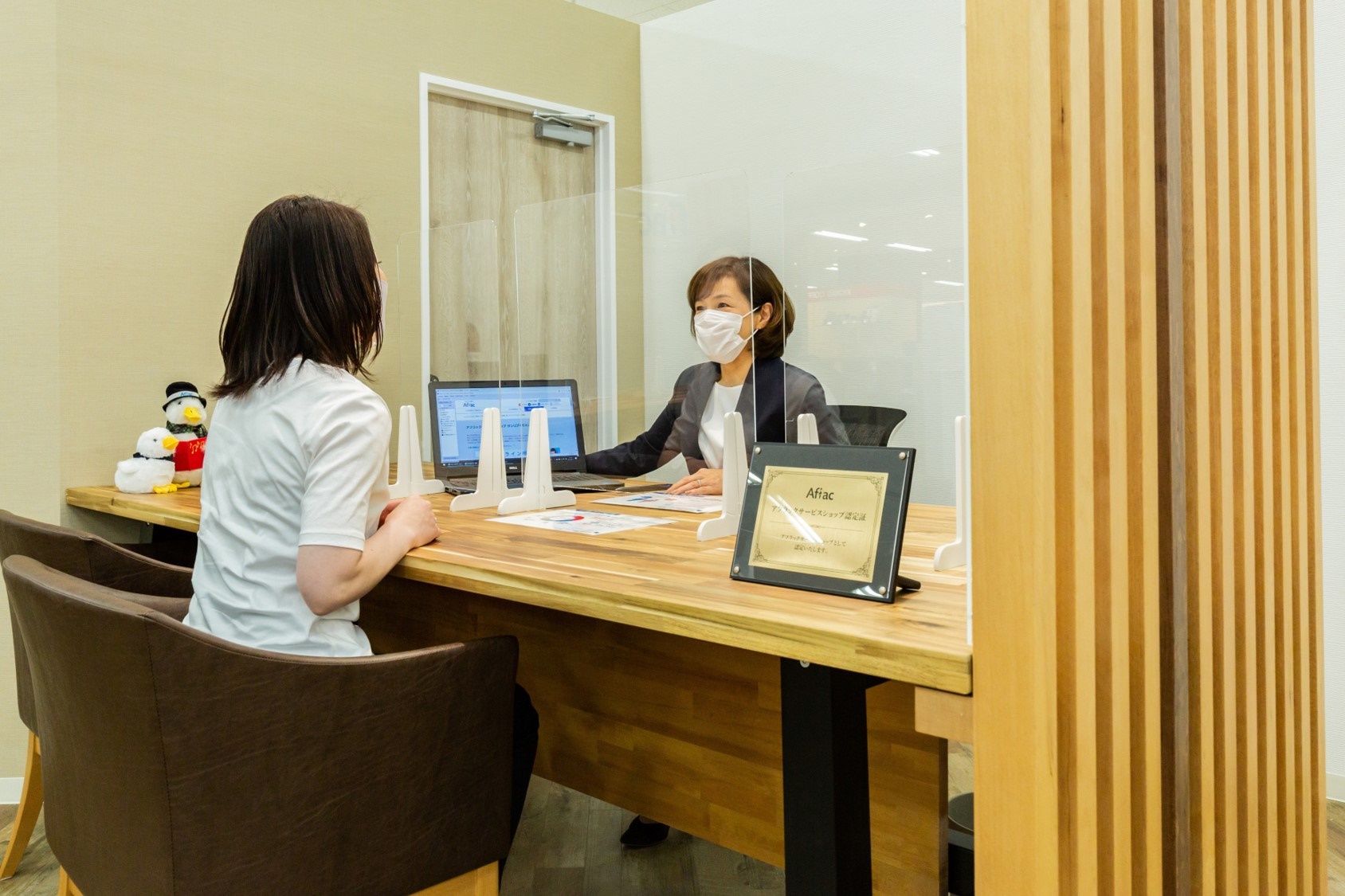 店内・スタッフの紹介02