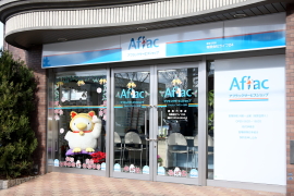 店内・スタッフの紹介01