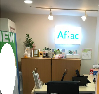 店内・スタッフの紹介01