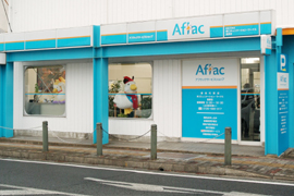 店内・スタッフの紹介01